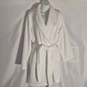 Capelli of New York Plush White Robe in size Small